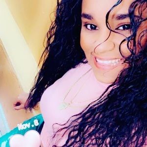 Meet your Posher, Elizabeth